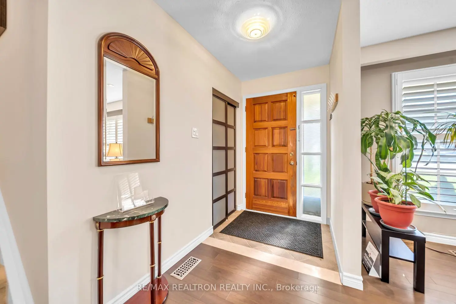 237 Beechgrove Drive photo 3