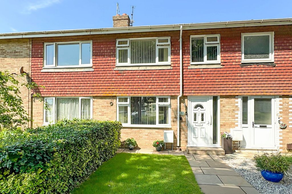 3 bed terraced house for saleAmbersham Crescent, East Preston, Littlehampton, West Sussex BN16