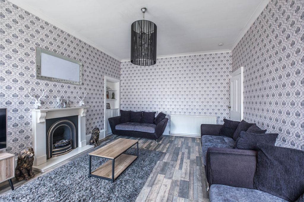 3 bed flat for salePaisley Road West, Govan, Glasgow G51 photo 4