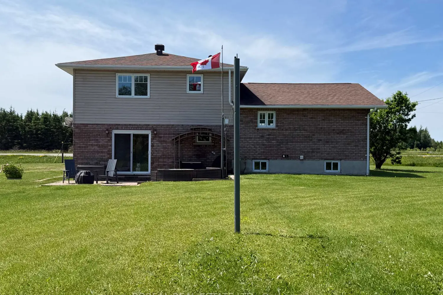 1476 Highway 11 photo 4