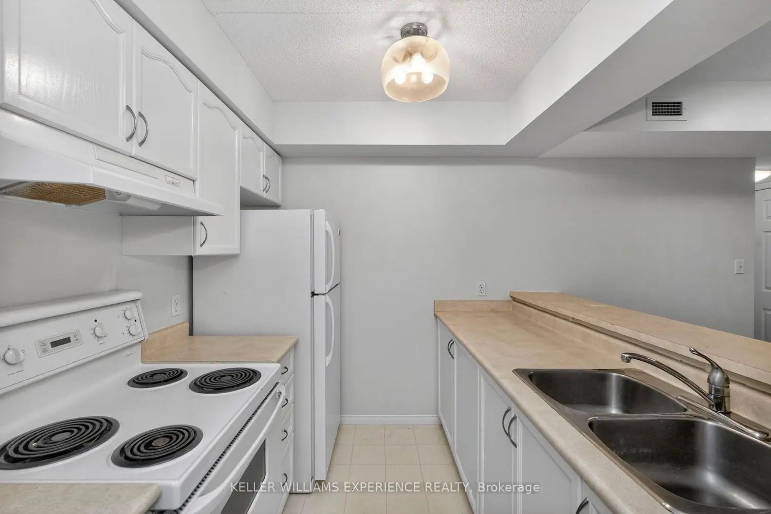 107 Bond Street 208 photo 2