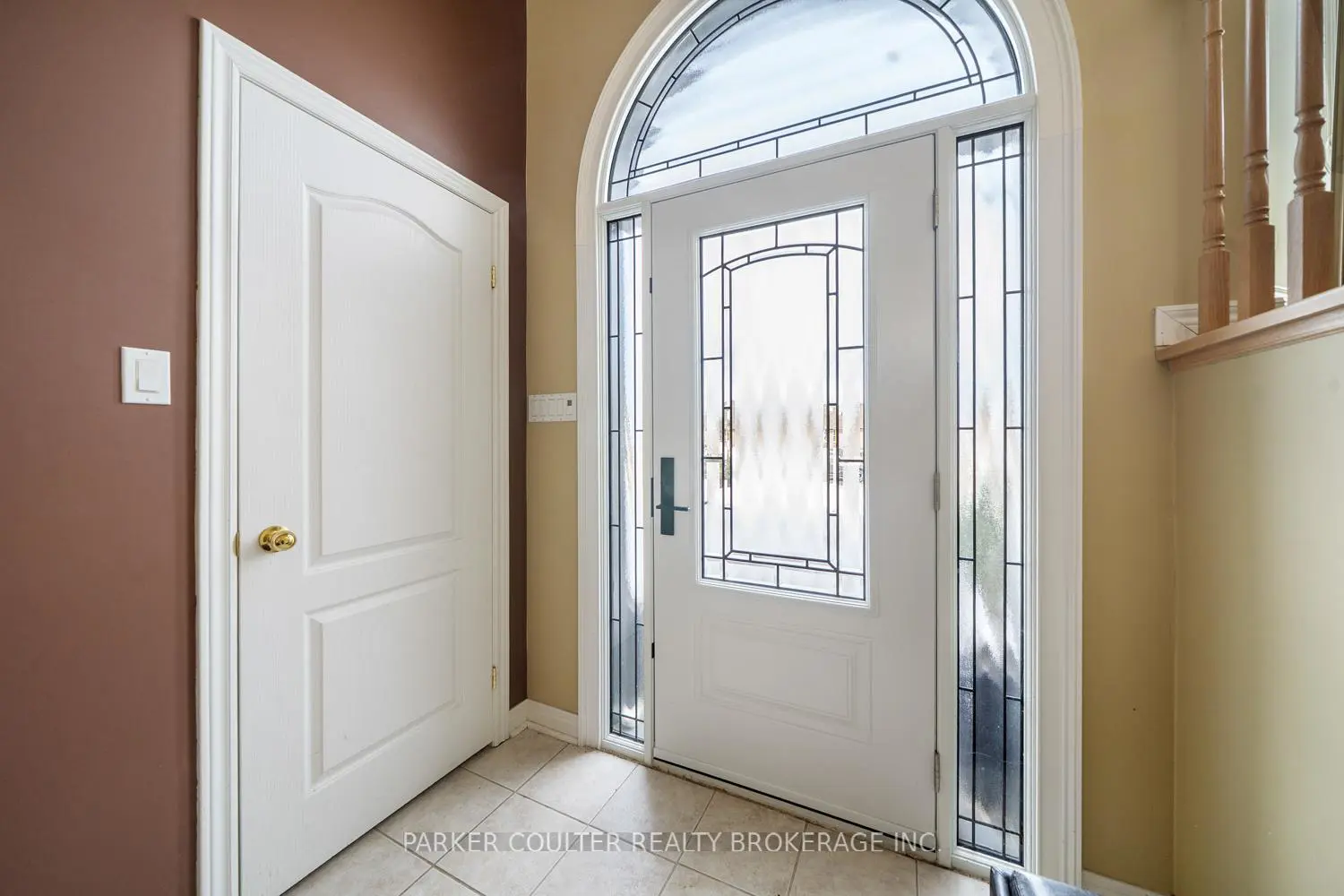 24 Parr Boulevard photo 2