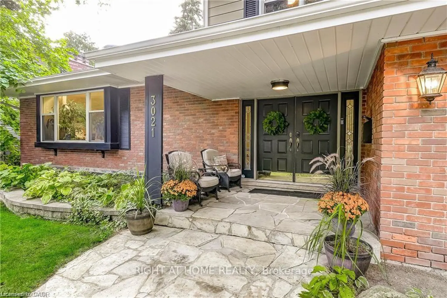 3021 Lakeshore Road photo 5