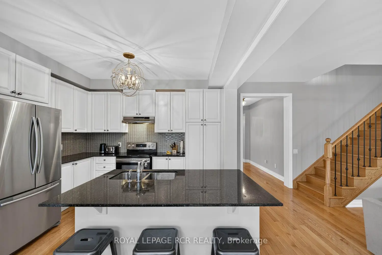 30 Augustine Avenue photo 2