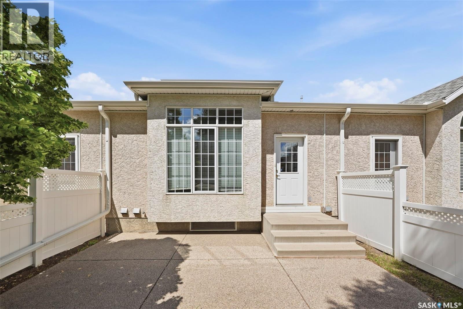 446 Perehudoff CRESCENT