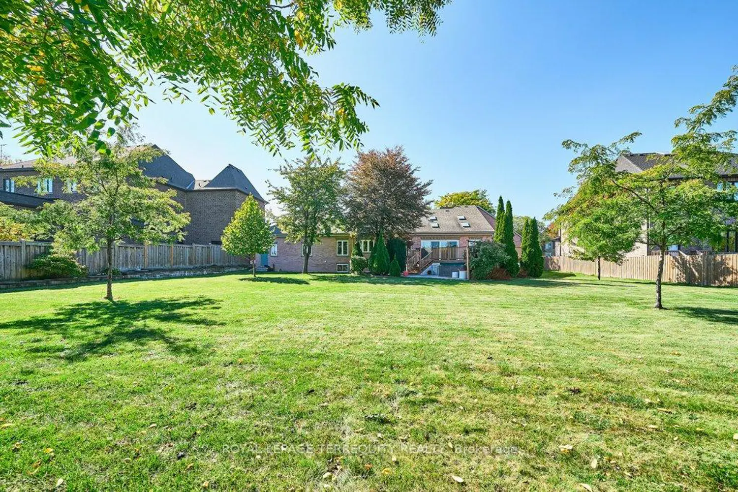 1449 Rosebank Road photo 3
