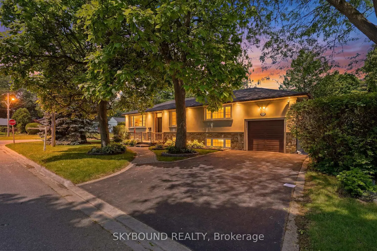 3105 Ballydown Crescent
