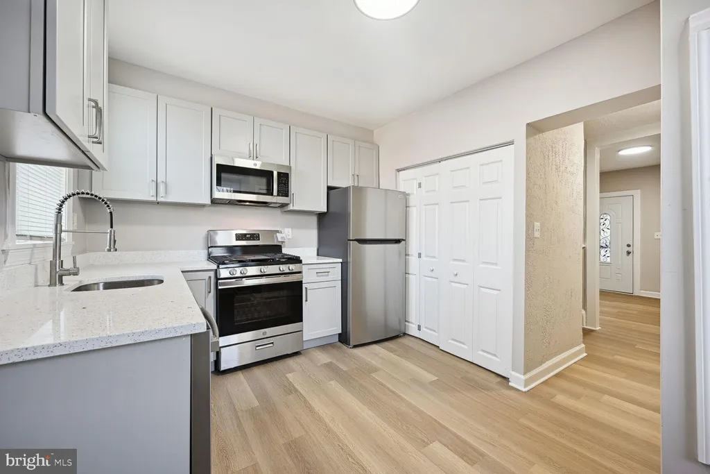 1640 L Street NE, Washington, DC 20002 photo 4