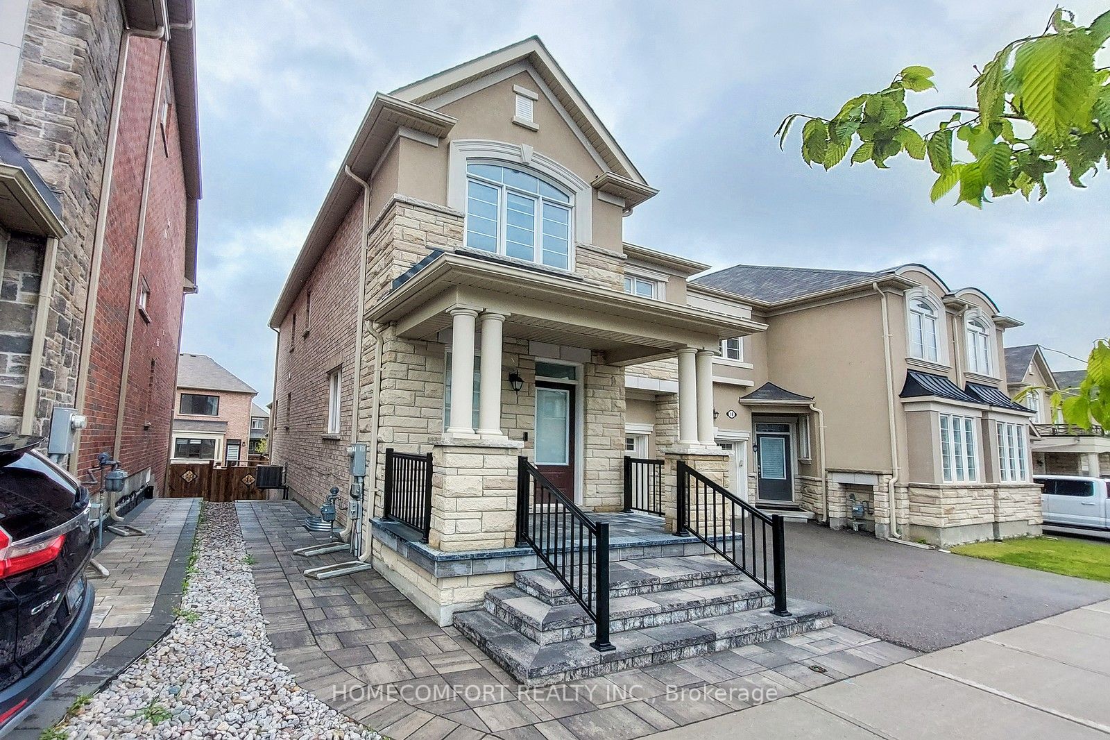 20 Ness Drive, Richmond Hill, ON, L4S 0J9