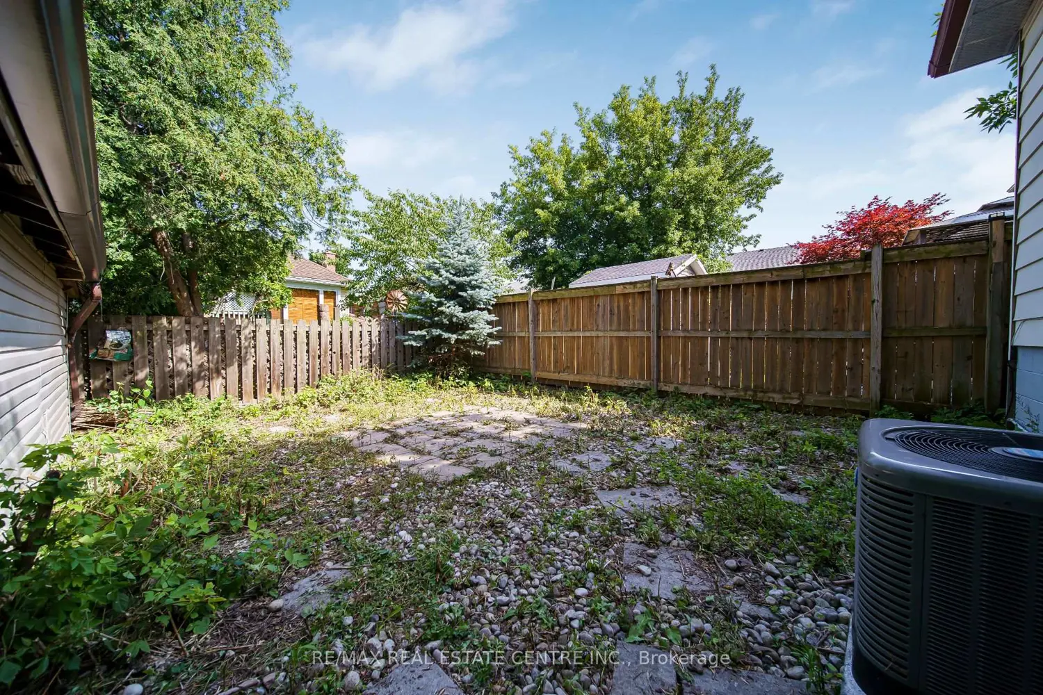 659 Upper Wellington Street photo 5