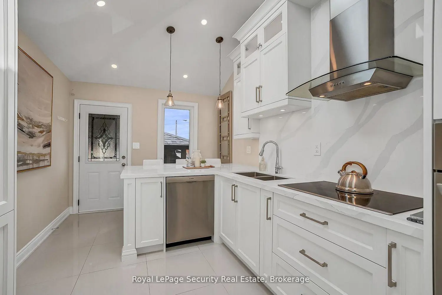 67 Northland Avenue photo 4