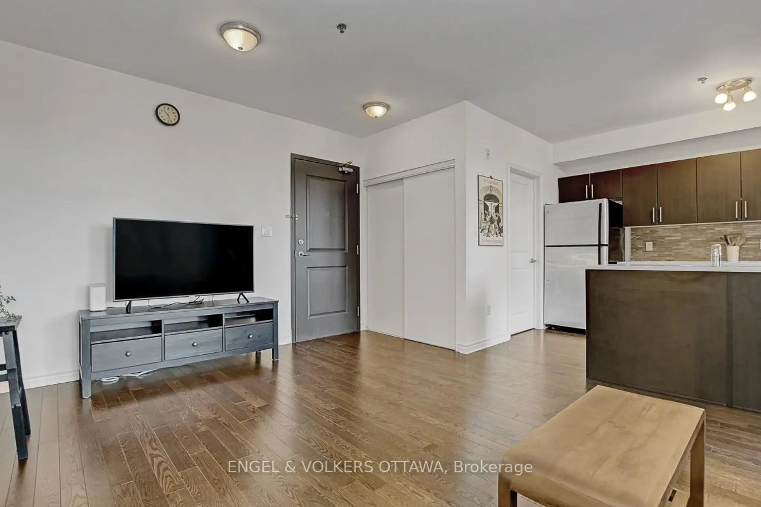 429 Kent Street 428 photo 5