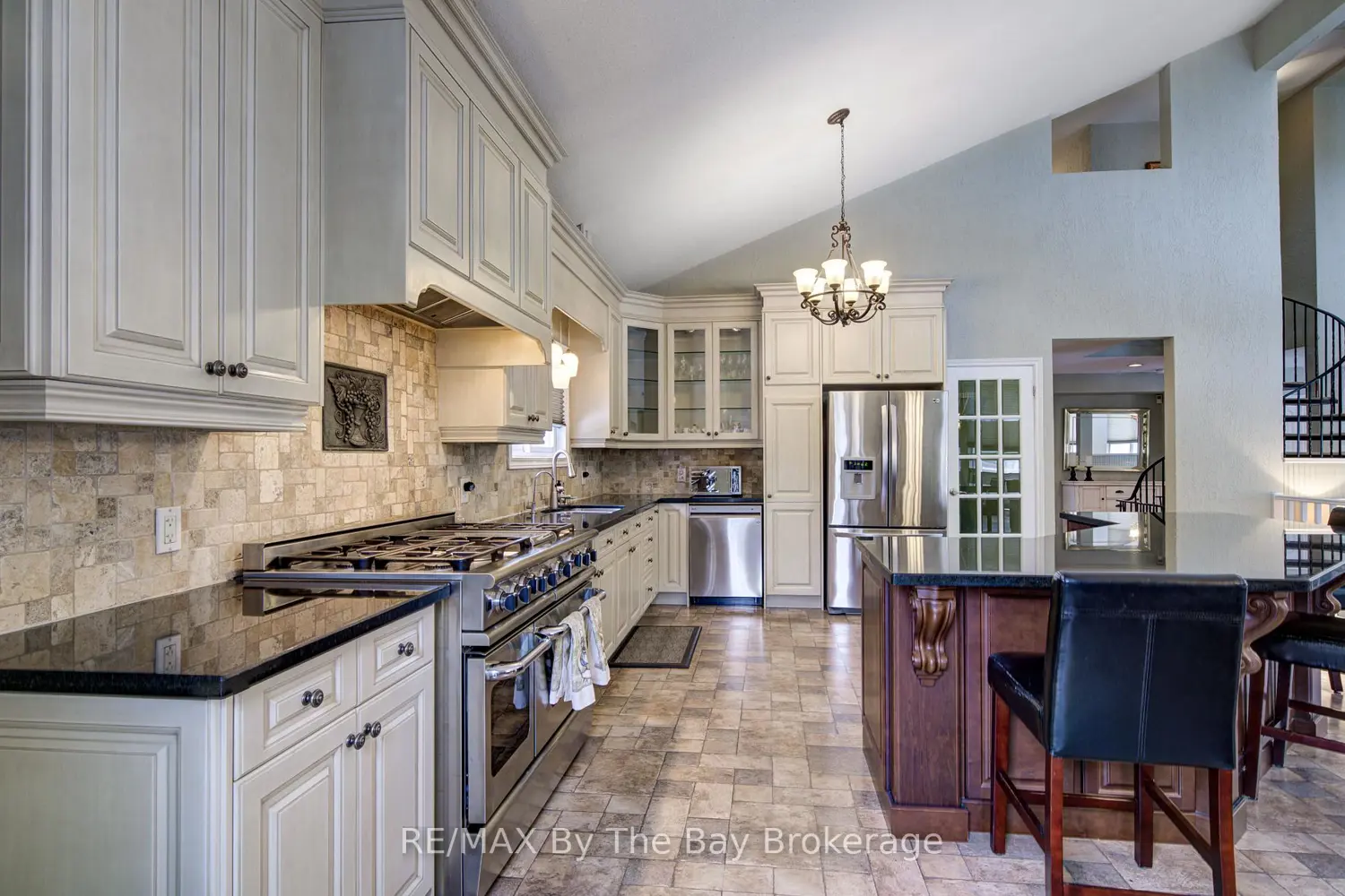 32 Bridlewood Crescent photo 4