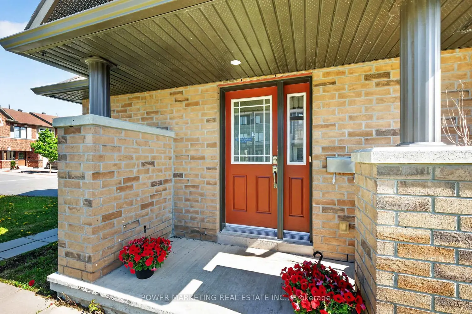 171 Lerta Way photo 4