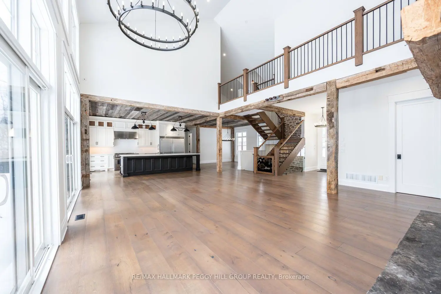 16 Heron Boulevard photo 4