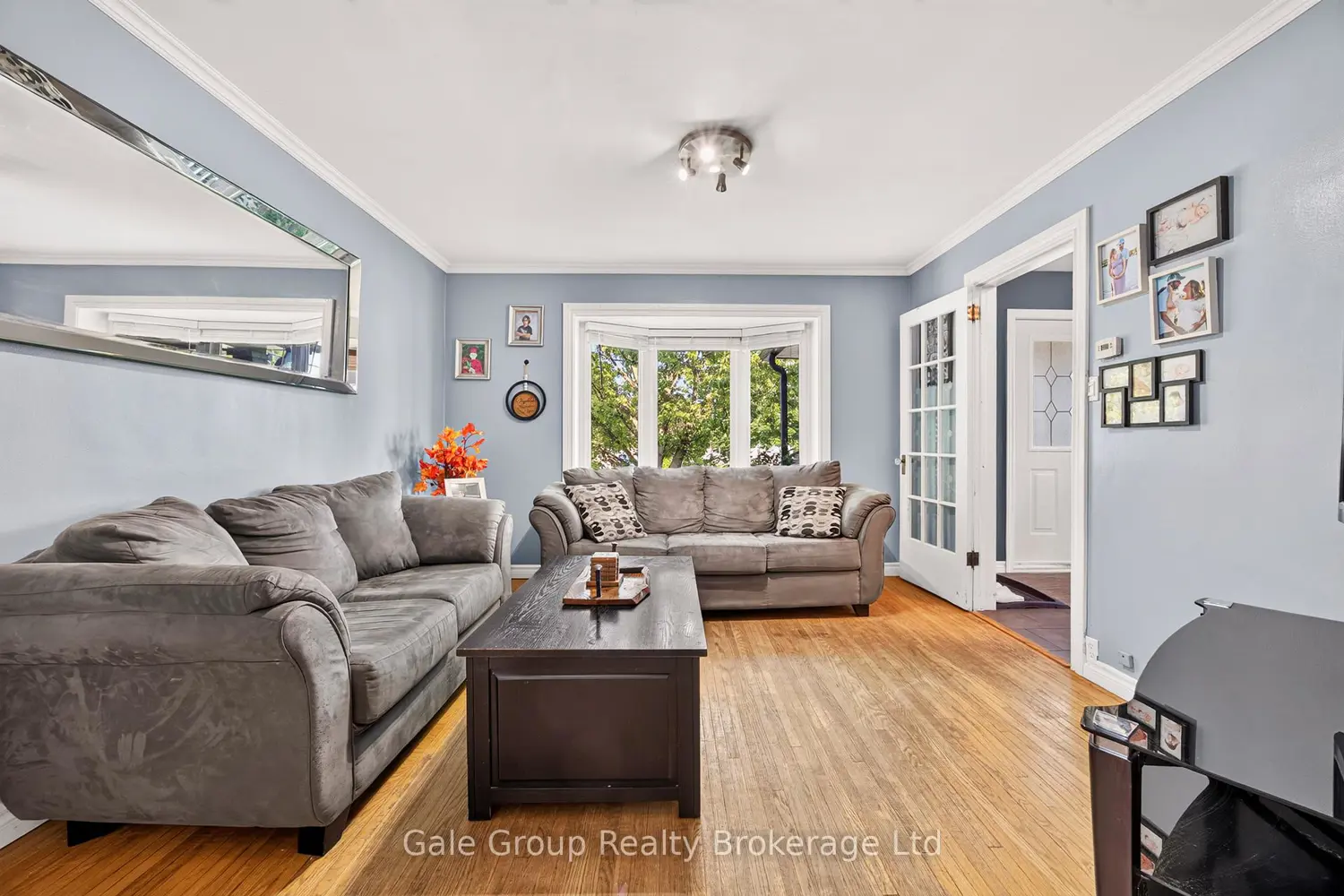 7 Fidler Avenue photo 2