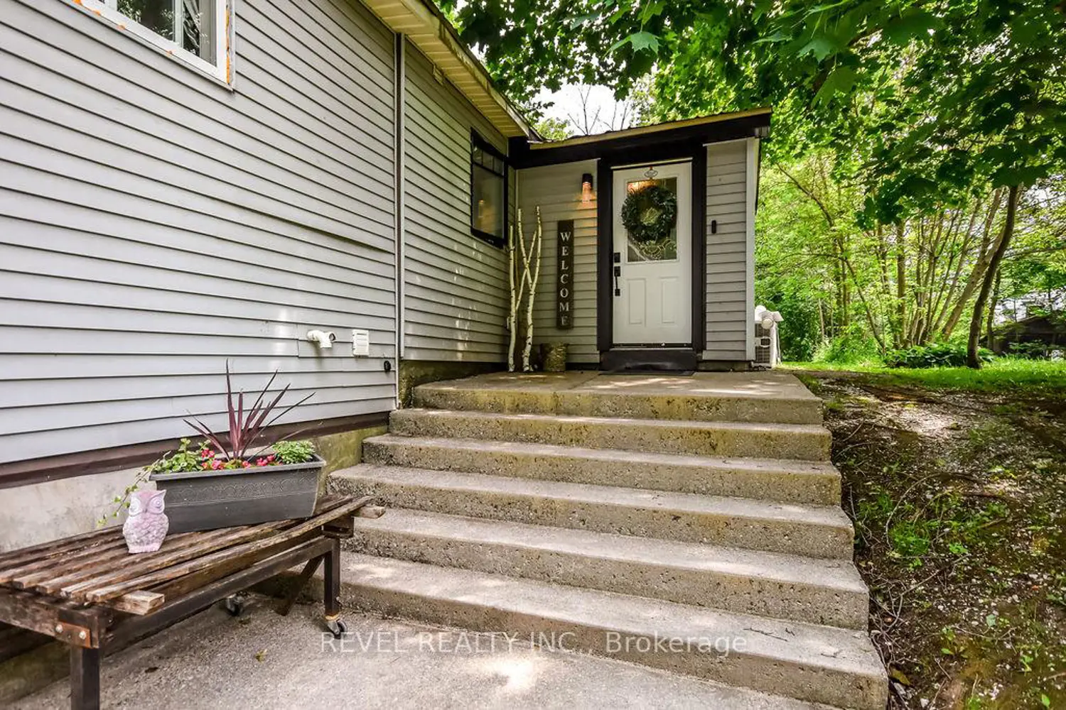 3267 Albany Street photo 2