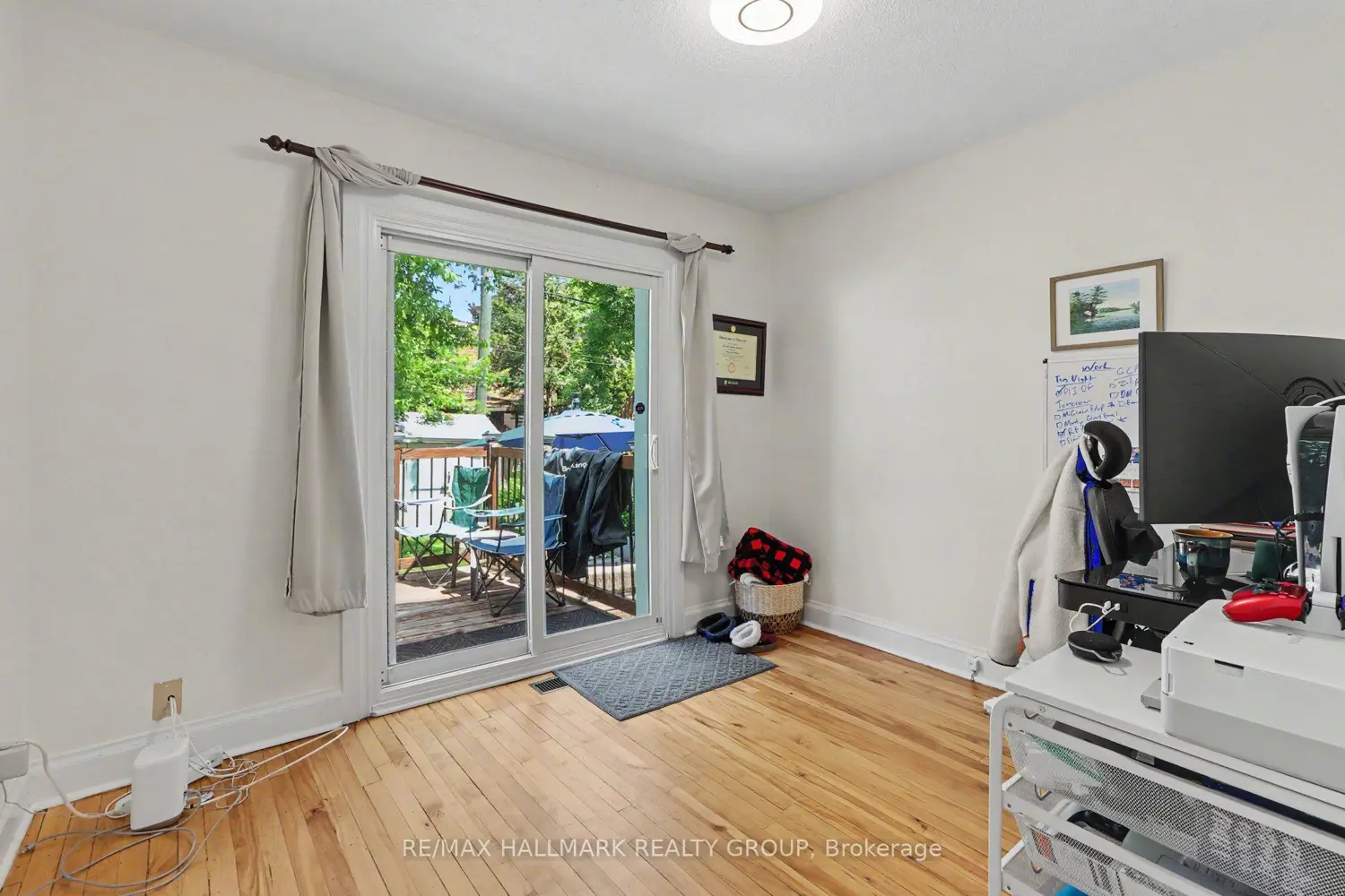 99 Dagmar Avenue photo 5