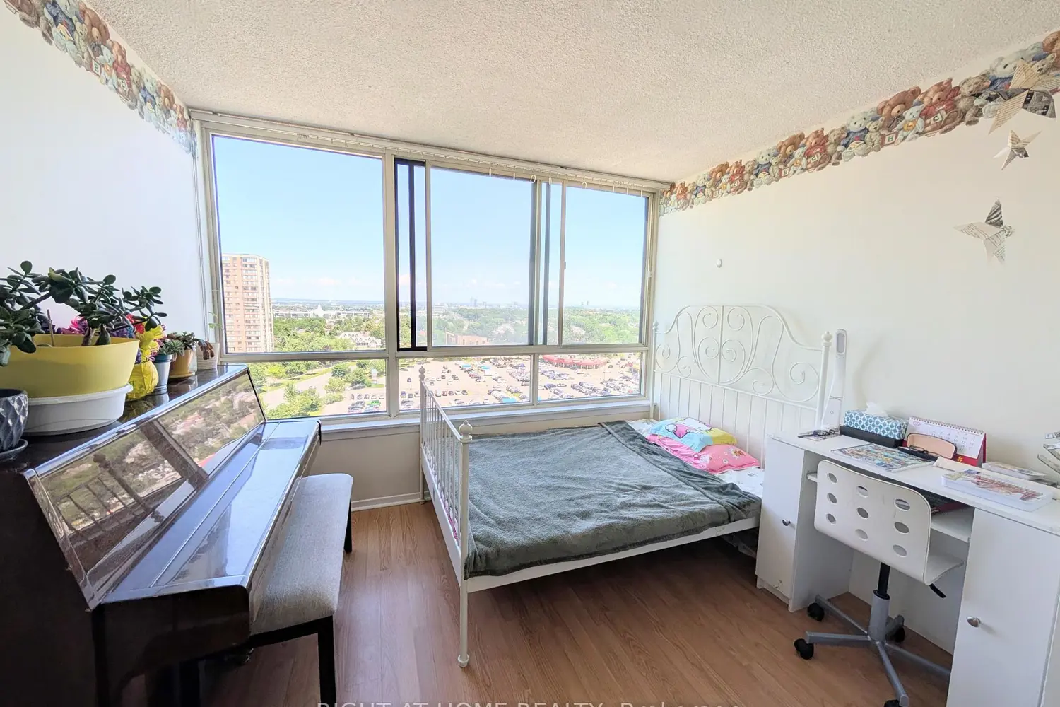 275 Bamburgh Circle 1510 photo 4