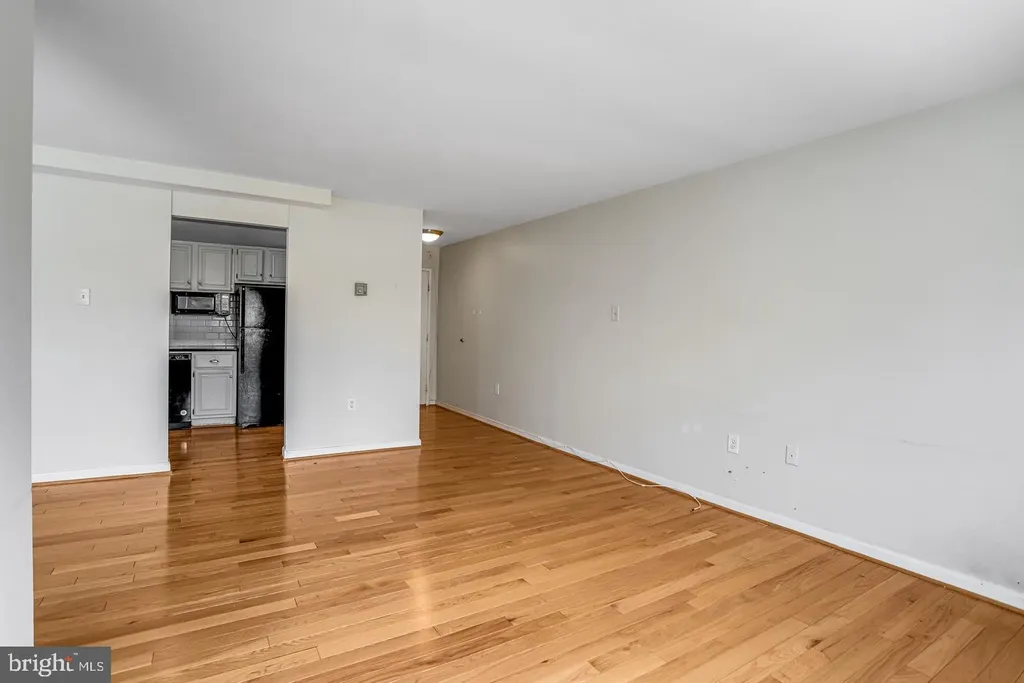 4555 Macarthur Boulevard NW Unit 103, Washington, DC 20007 photo 4