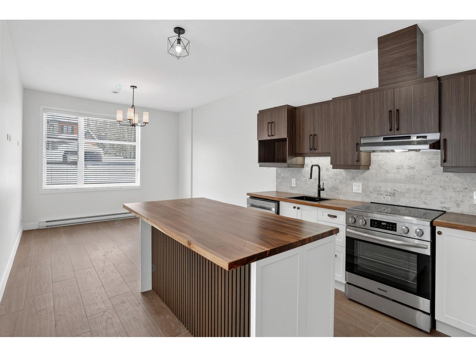 16772 Rue de la Perle