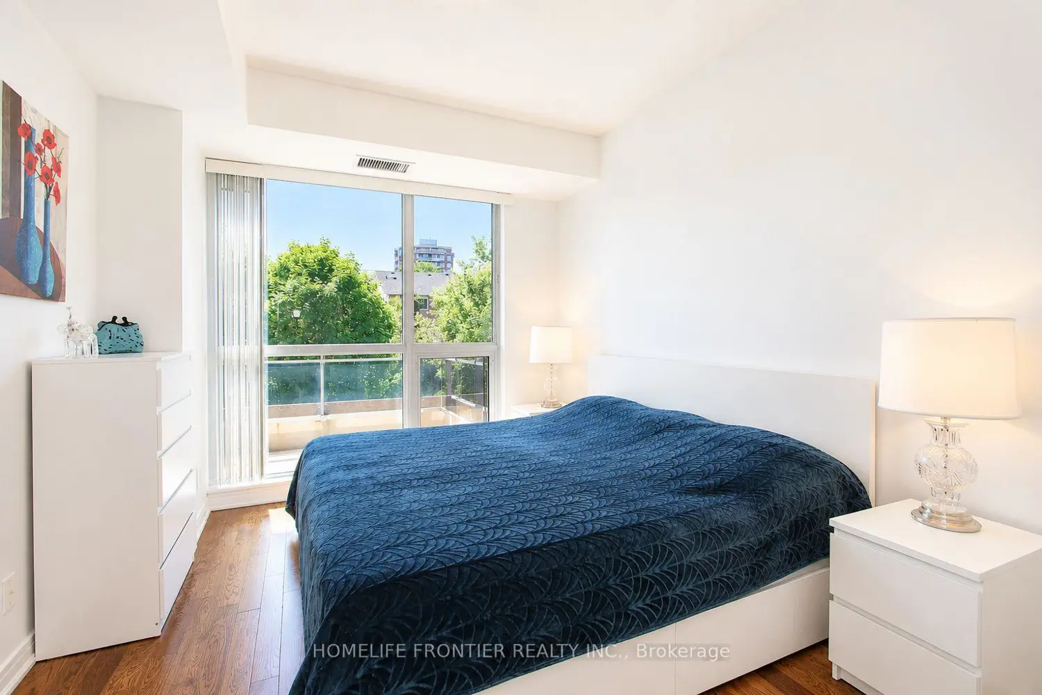 9191 Yonge Street 218 photo 2