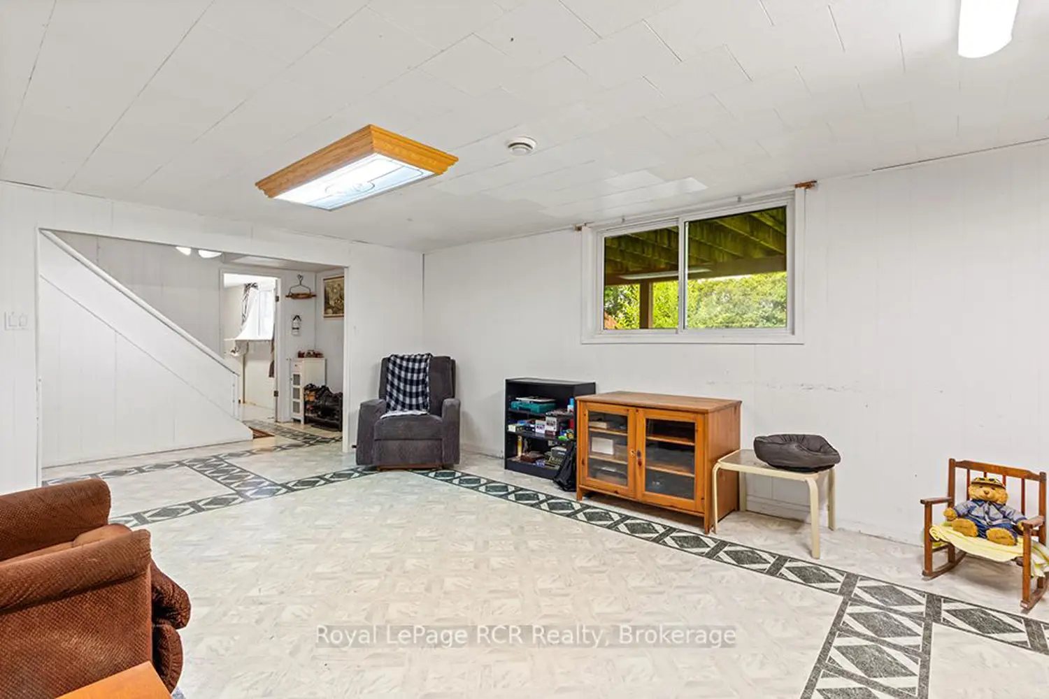 489 Ridge Road photo 3