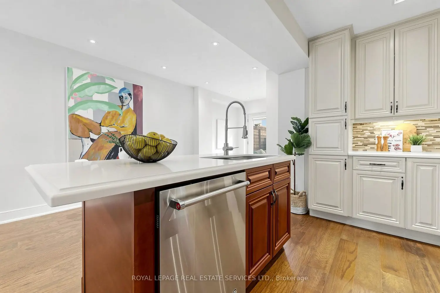 329 Nairn Avenue photo 5