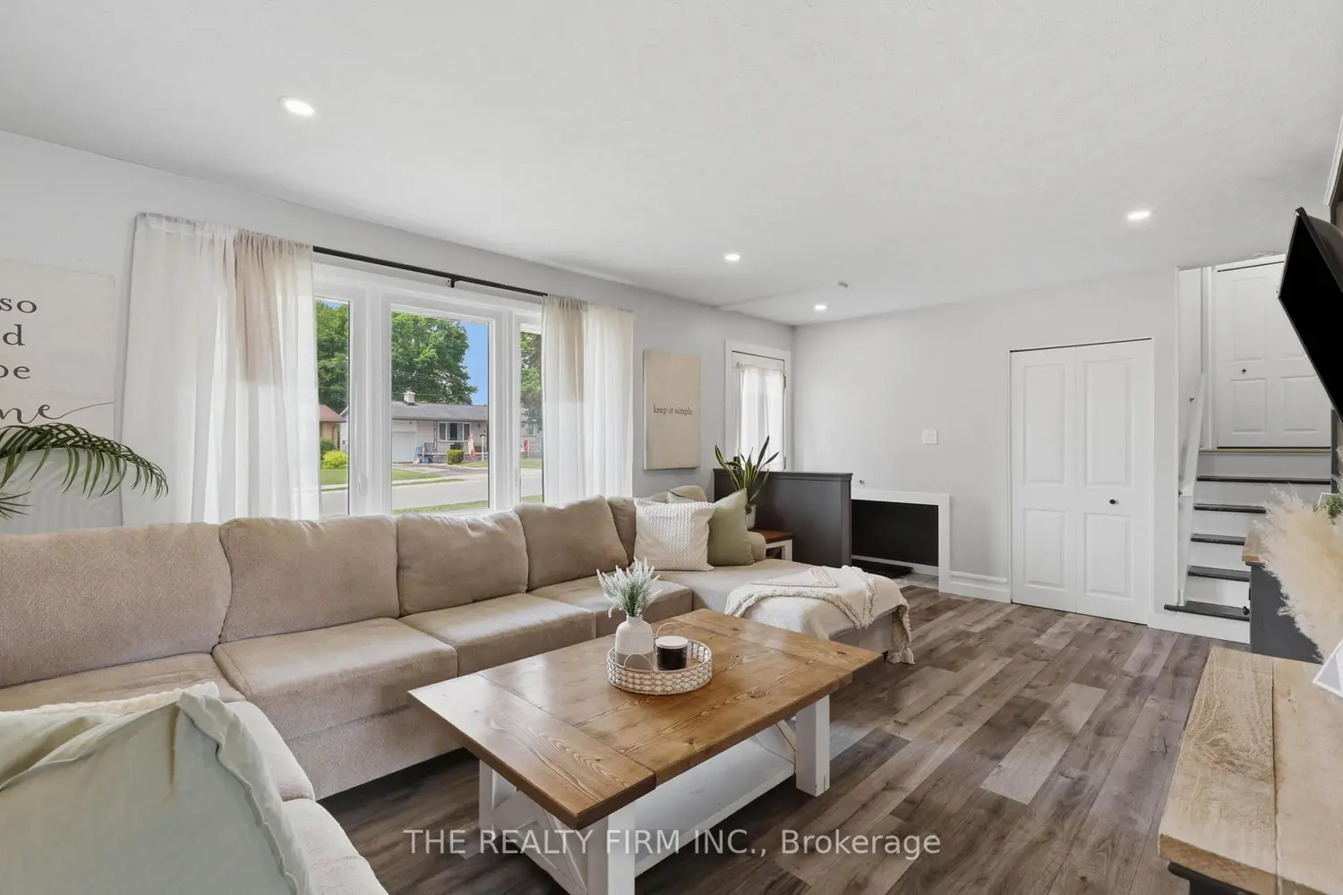 162 Oakwood Drive photo 5