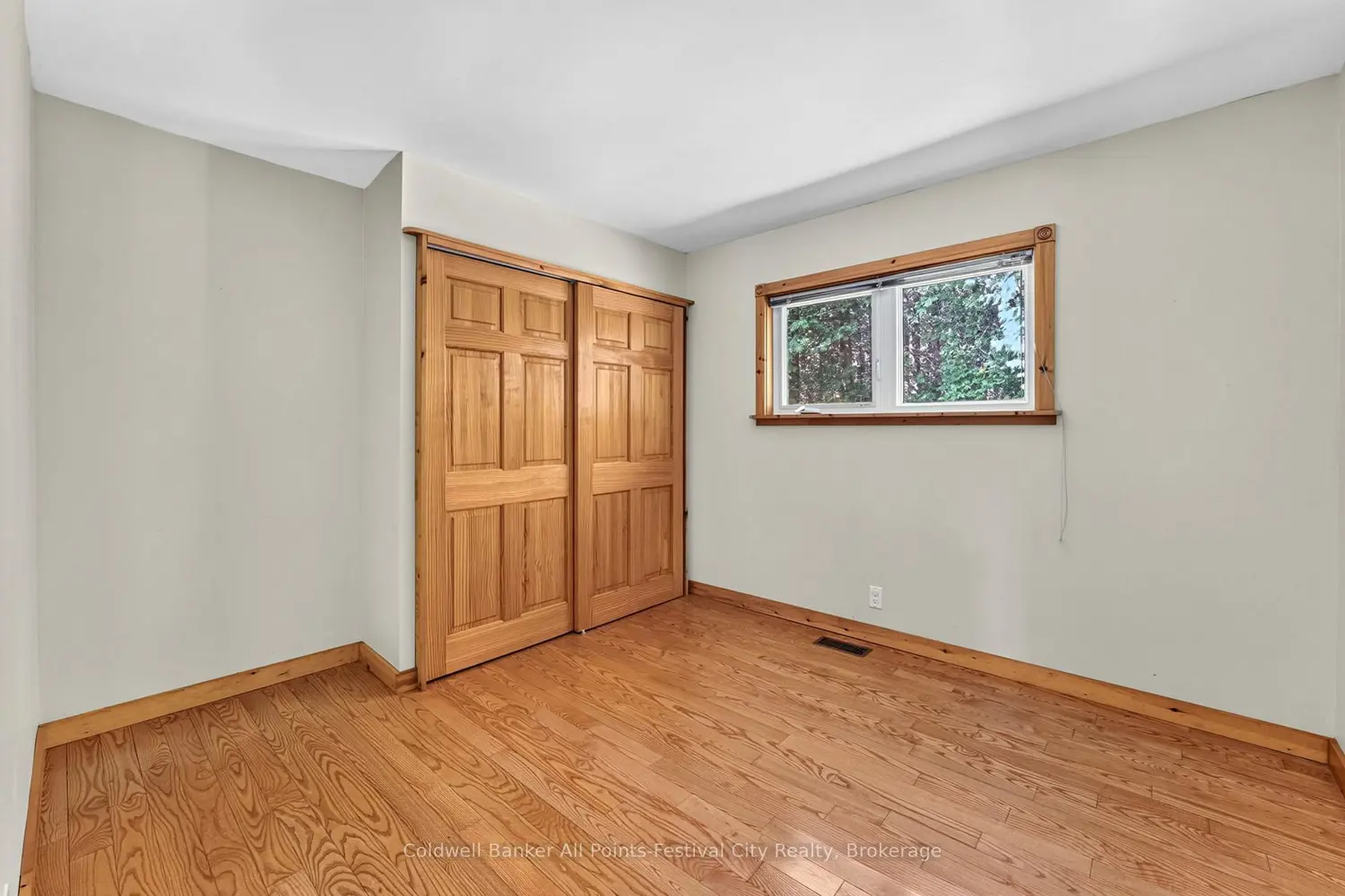 1 Ravine Park Road photo 4