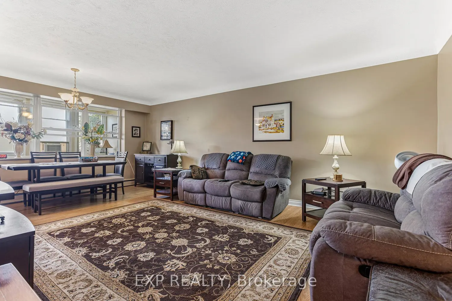 38 Charlton Avenue 302 photo 3