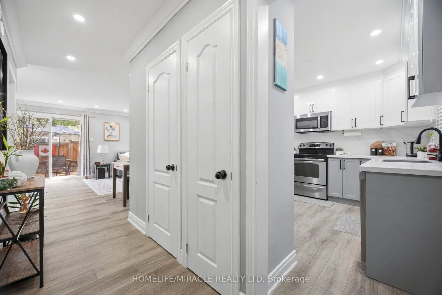57 Hansen Road 16 photo 4