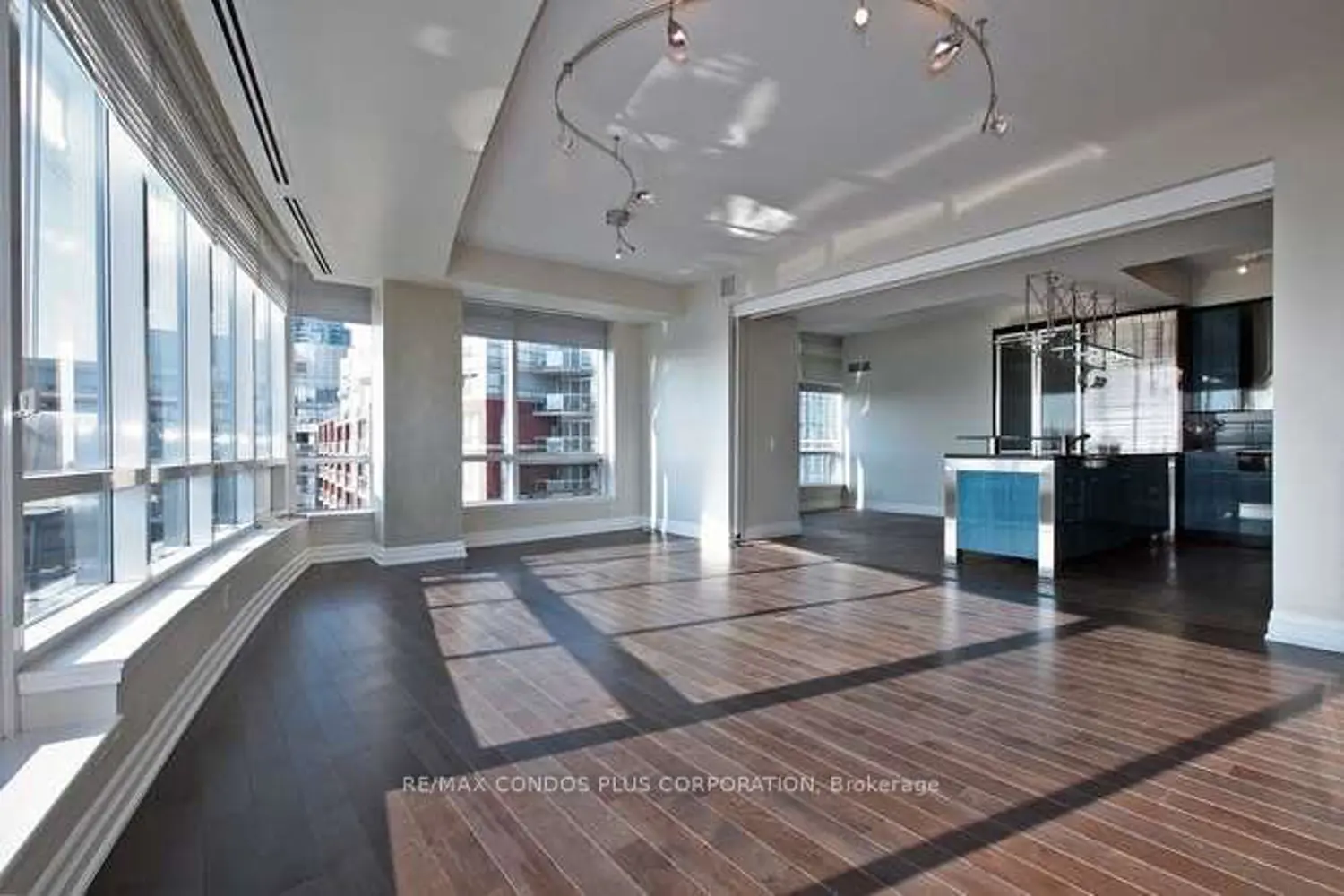 500 Queens Quay W. 902W photo 4
