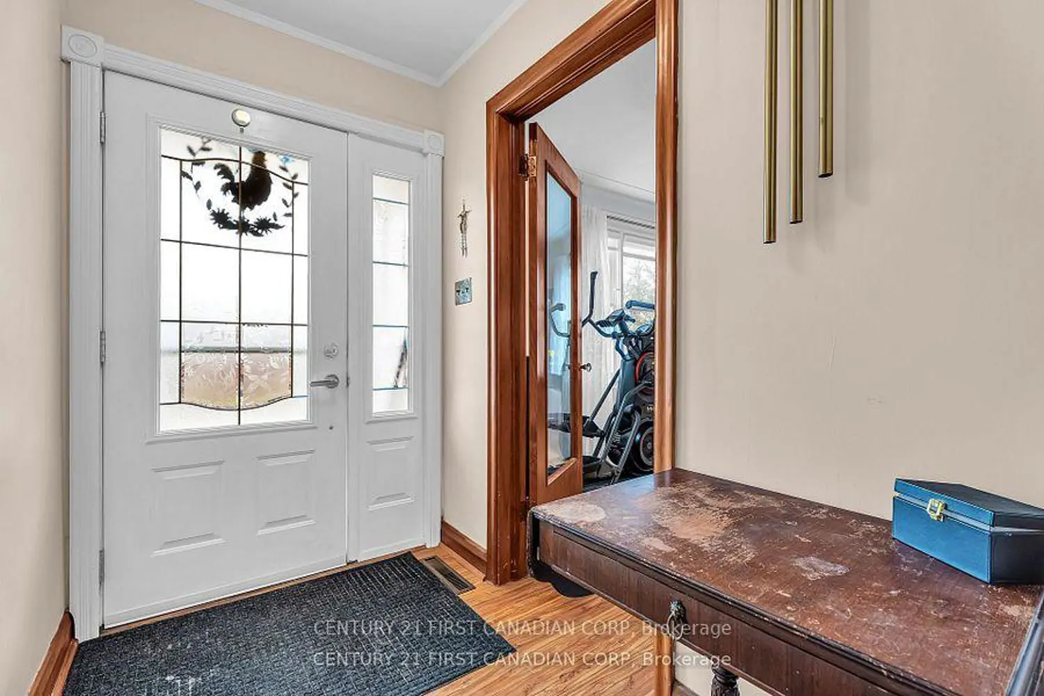 648 Westwood Drive photo 2