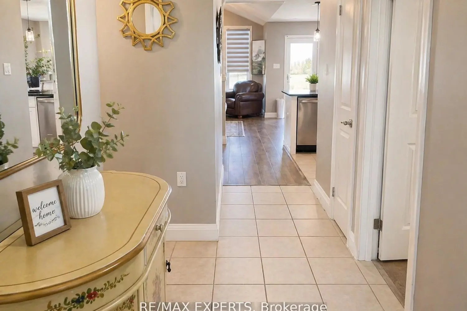150 Bridge Crescent photo 2