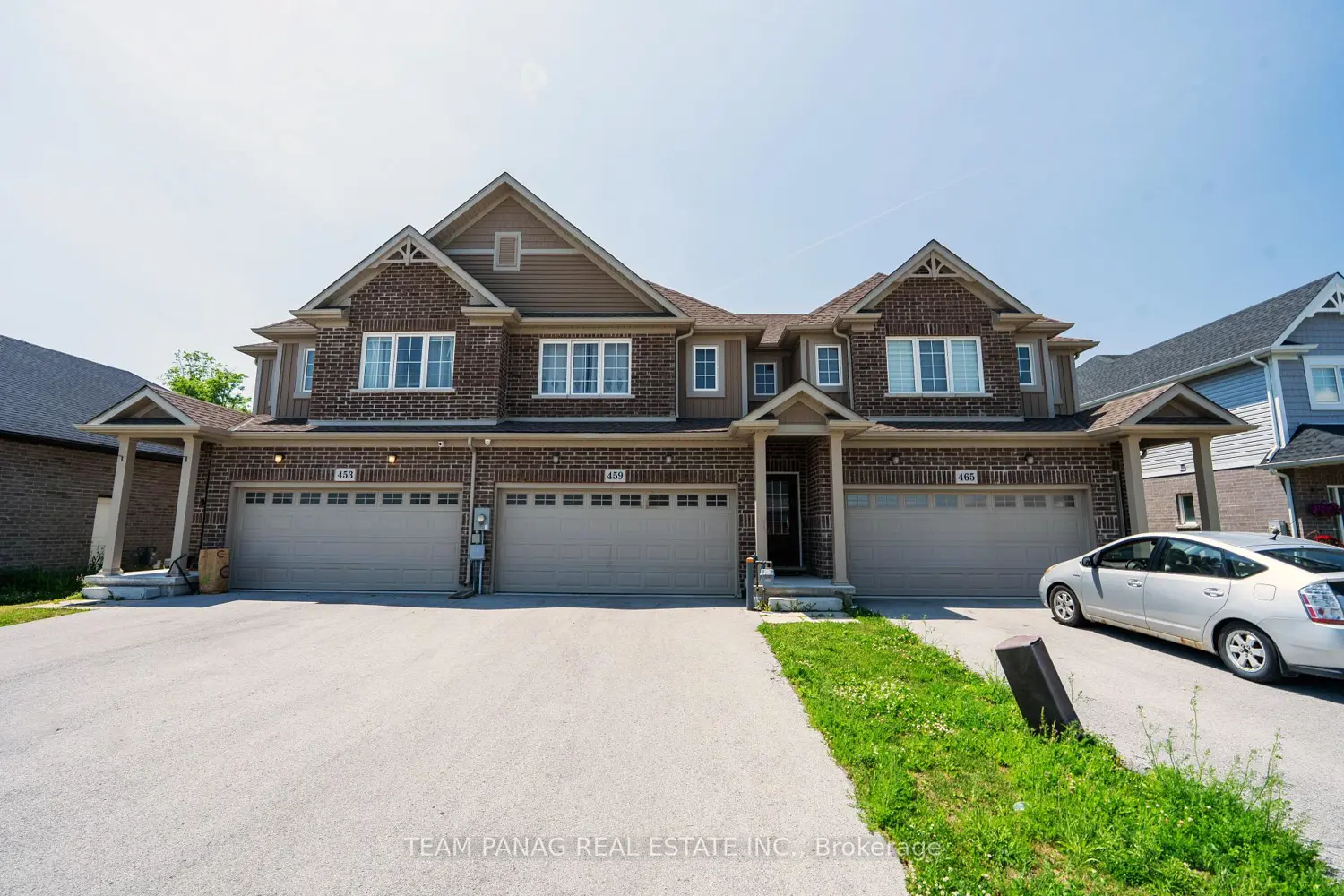 459 Julia Drive photo 2