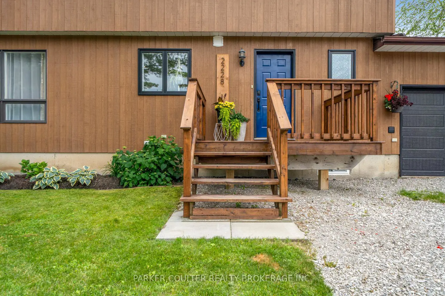 2228 Margs Lane photo 2