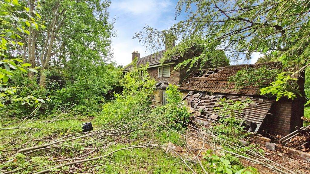 Land for saleStation Road, Telford TF4 photo 3