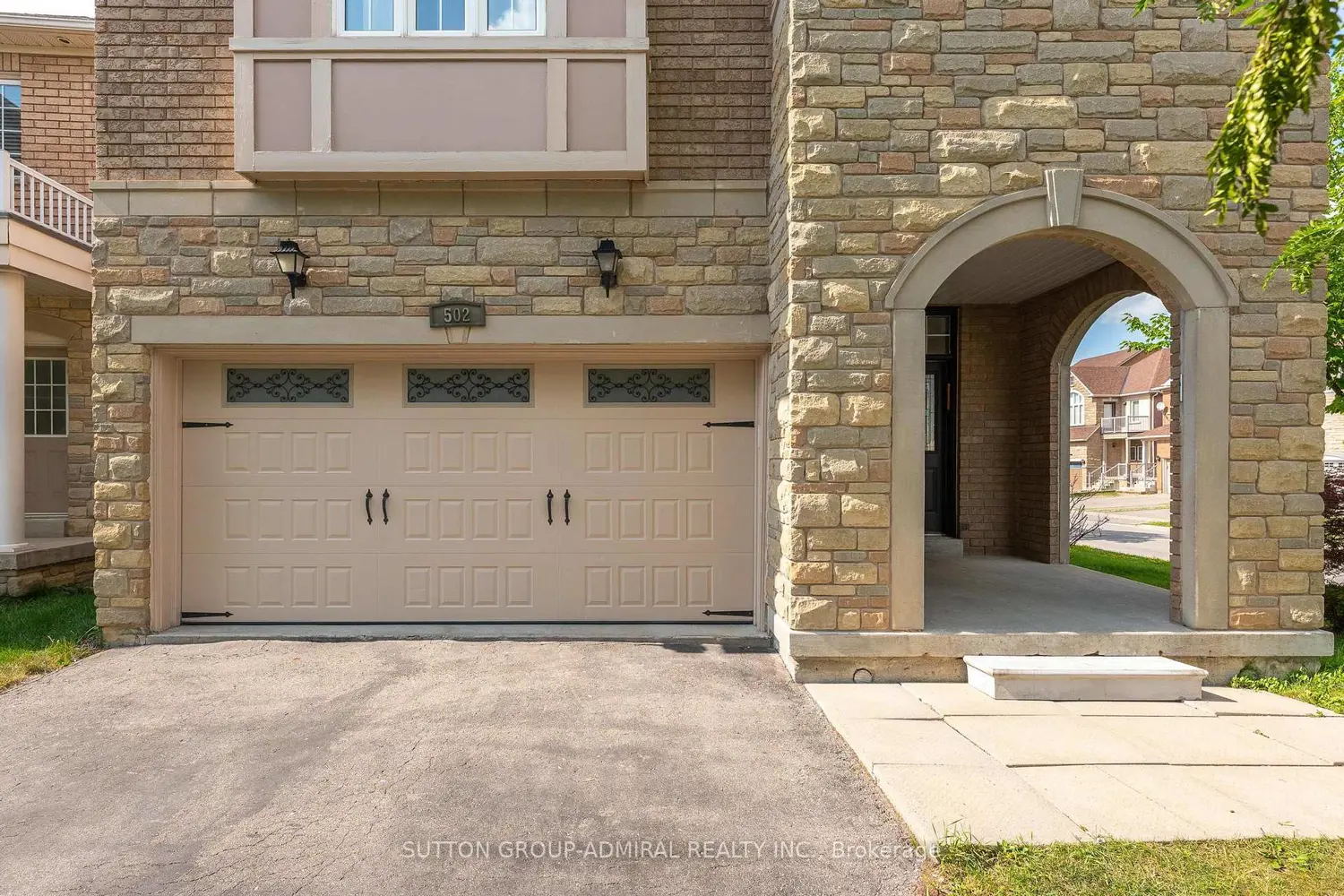 502 Apple Blossom Drive photo 2