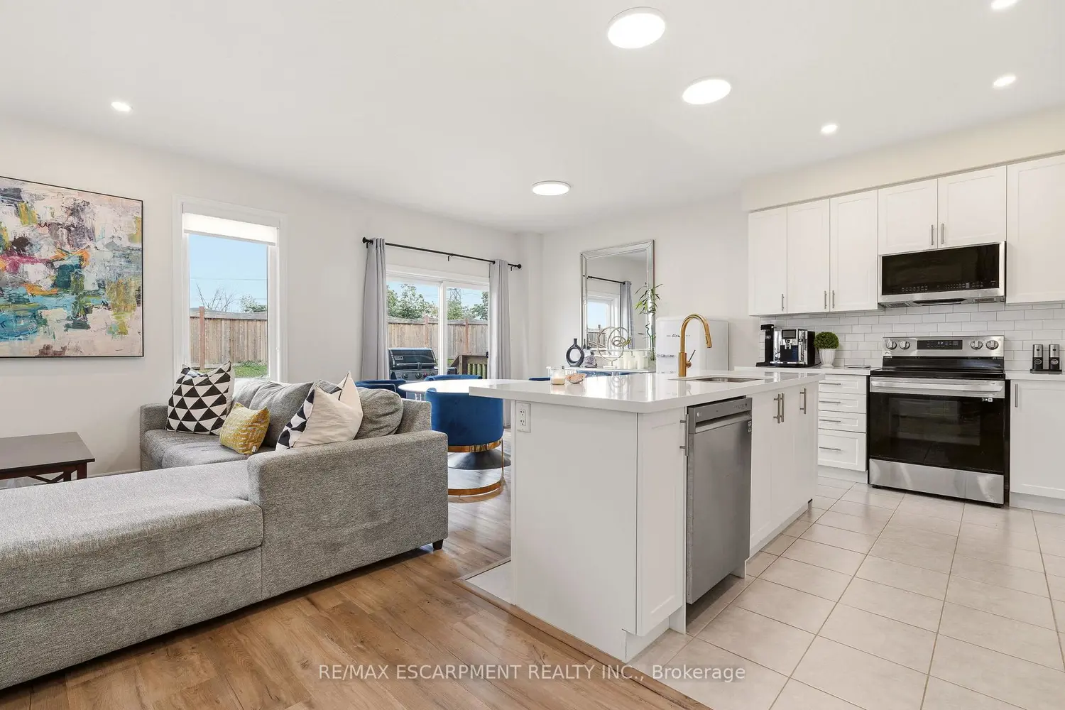 67 Pinot Crescent photo 3