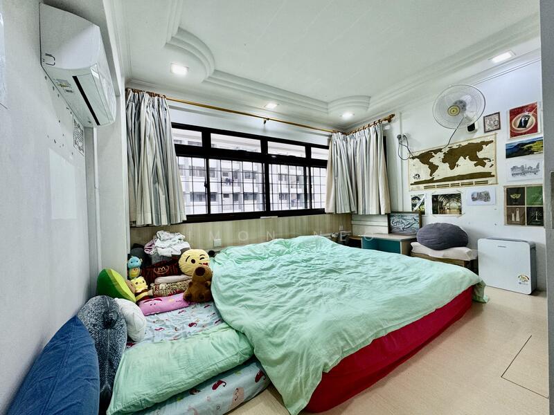 230 Compassvale Walk photo 5