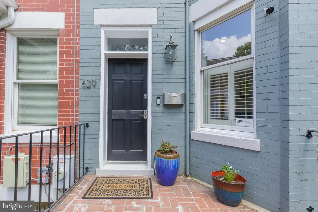 629 5th Street NE, Washington, DC 20002 photo 3