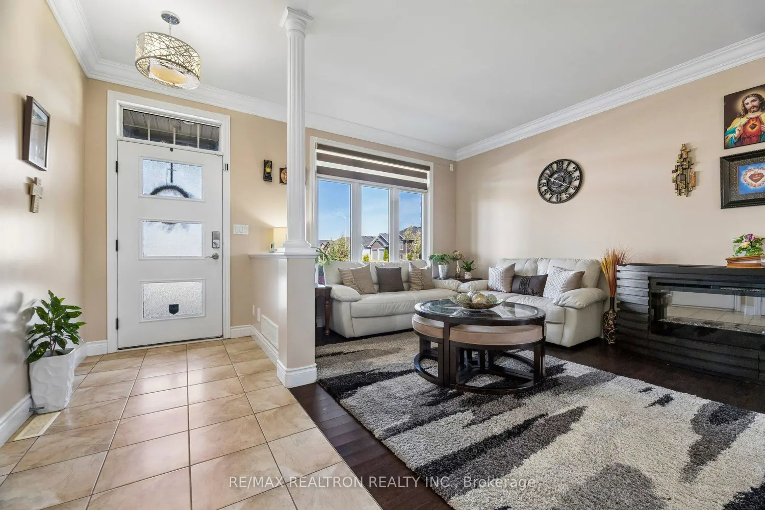 345 Farnham Road photo 5