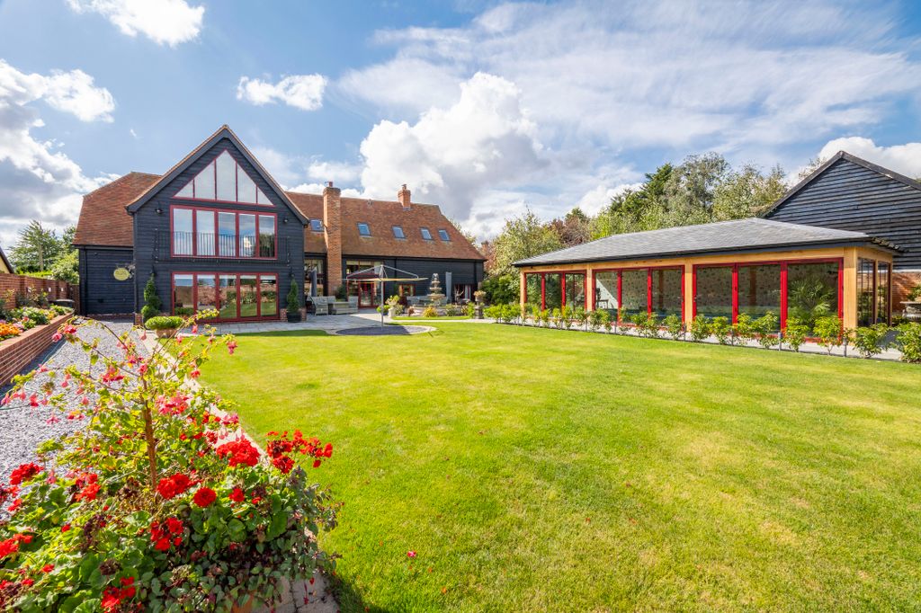 5 bed barn conversion for saleNewton, Sudbury, Suffolk CO10