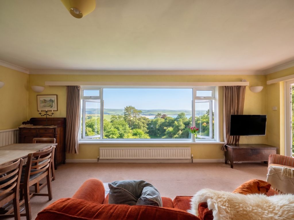 4 bed detached house for saleRock PL27 photo 3