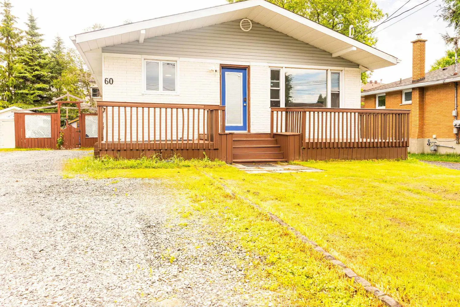 60 Charlotte Avenue photo 2