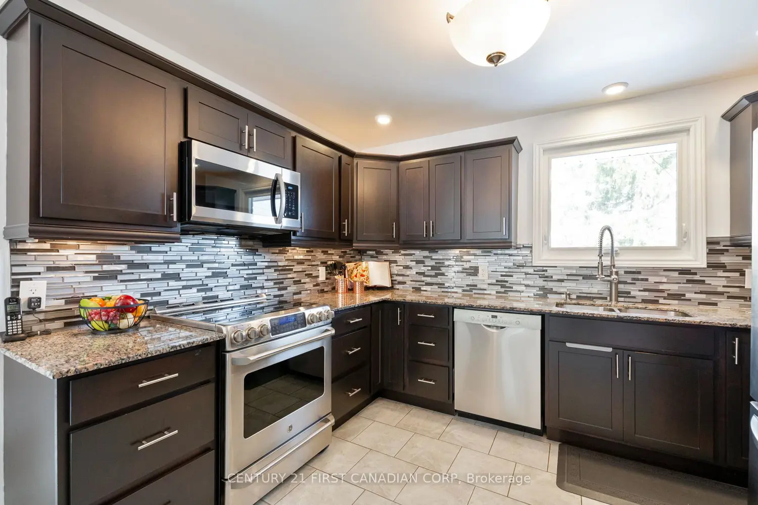 1099 Byron Baseline Road photo 3