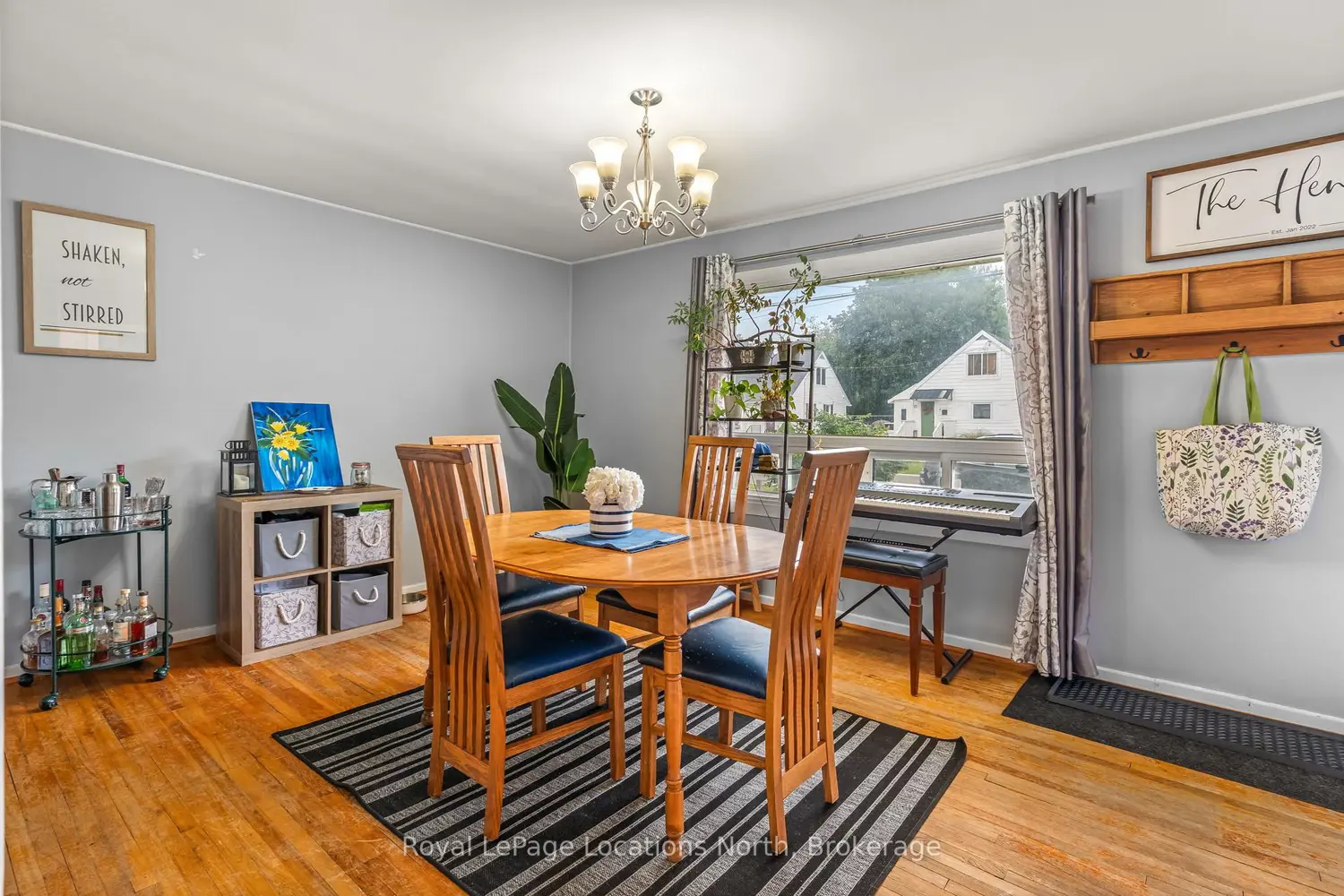 520 Maple Street photo 3