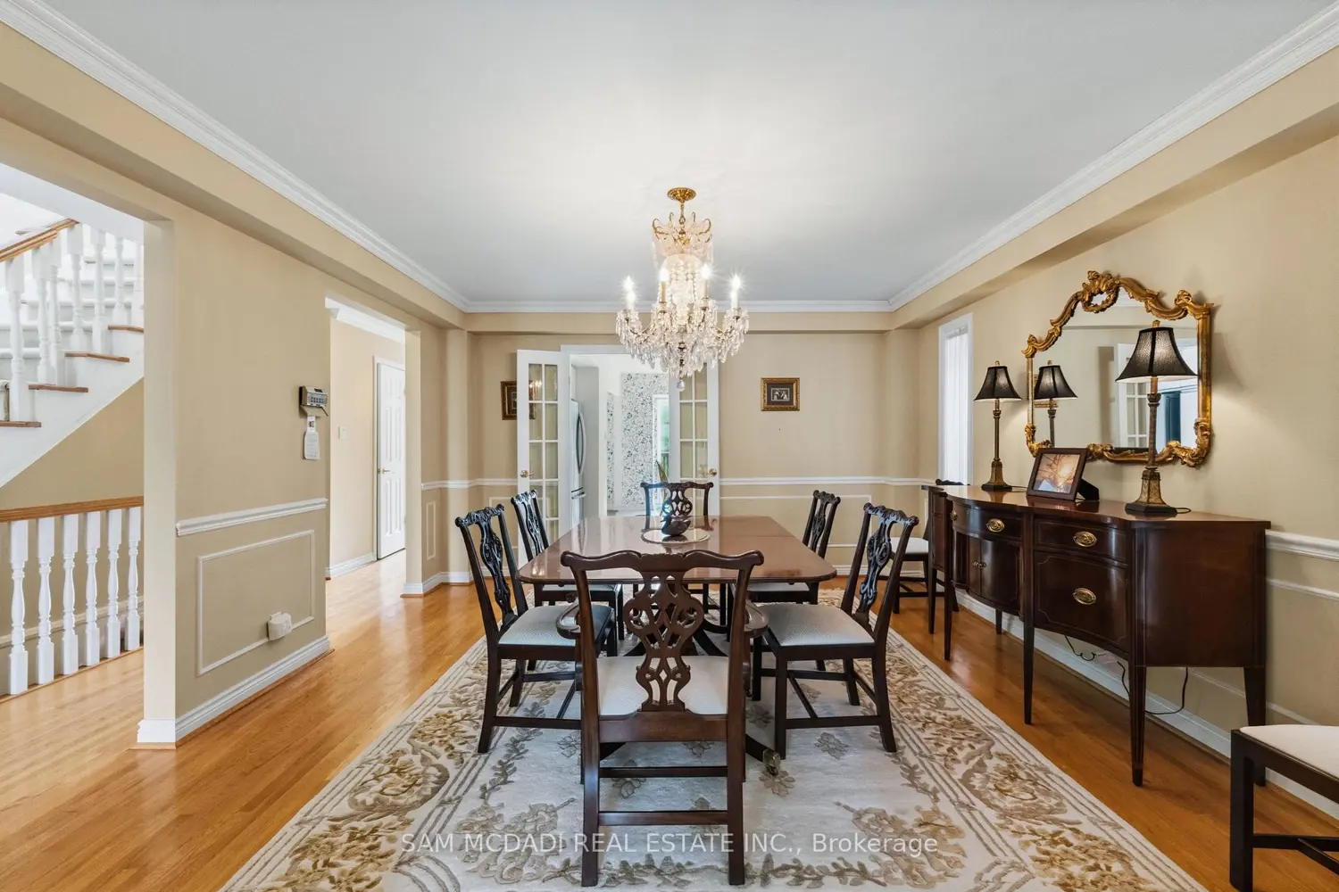 690 Oriole Parkway photo 4