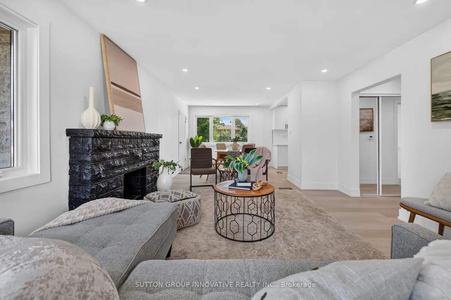 124 Corman Avenue photo 3